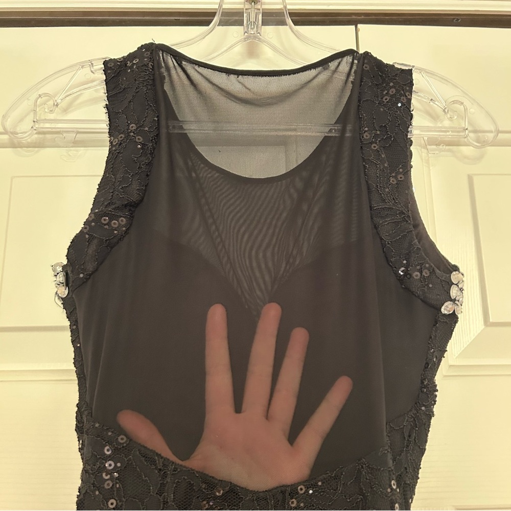 Black Dress - Picture 4 of 5